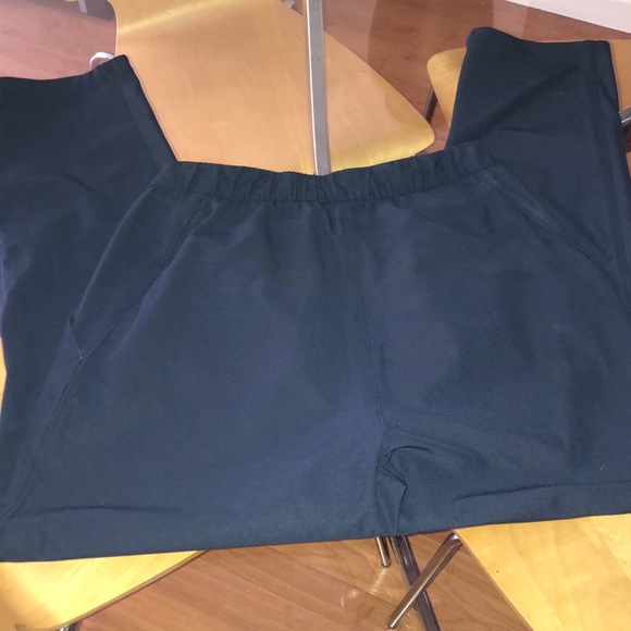 Lululemon pants - Picture 3 of 4